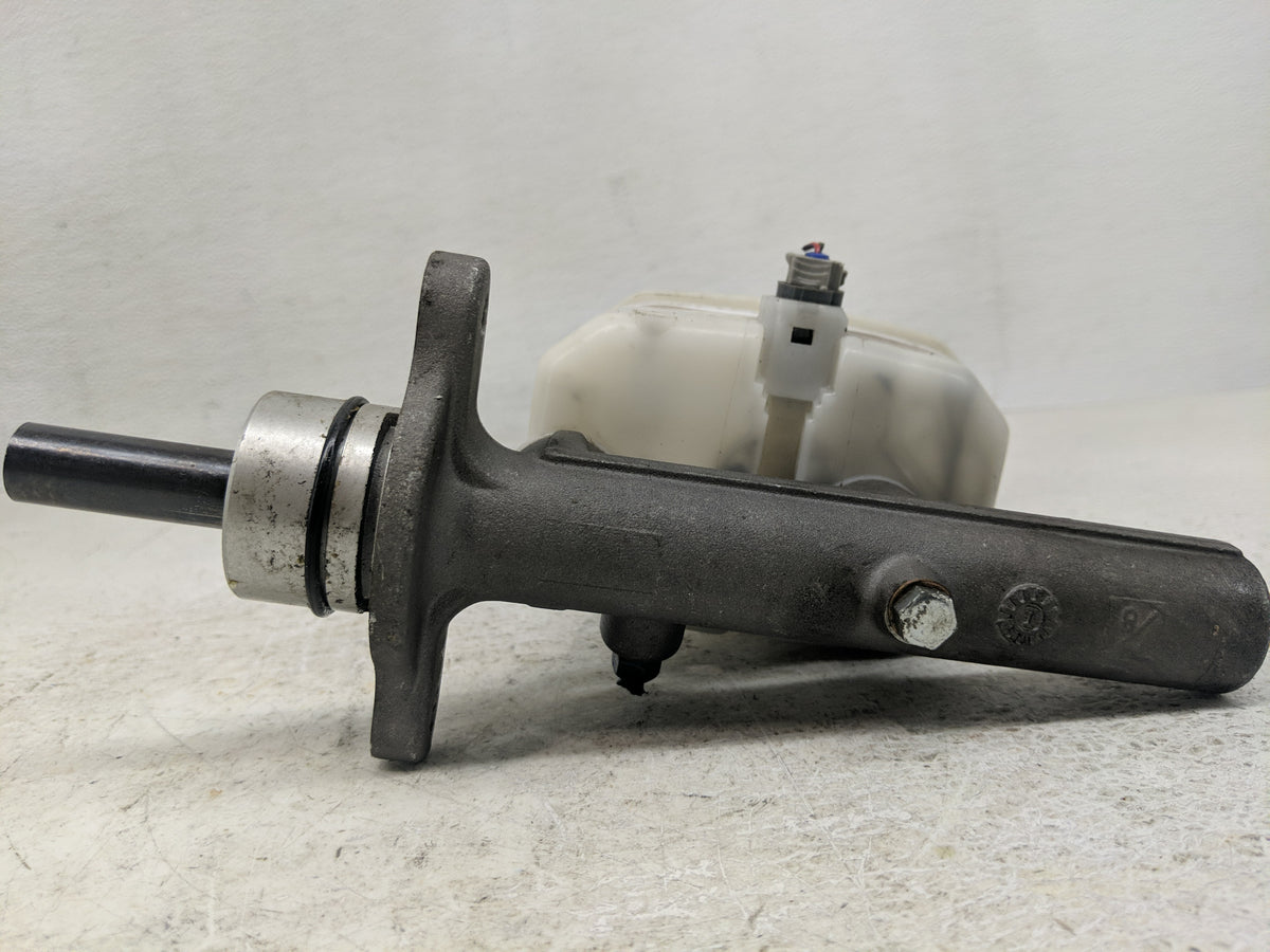 2002-2006 Toyota Camry Brake Master Cylinder 1301900 - Oemusedautoparts1.com