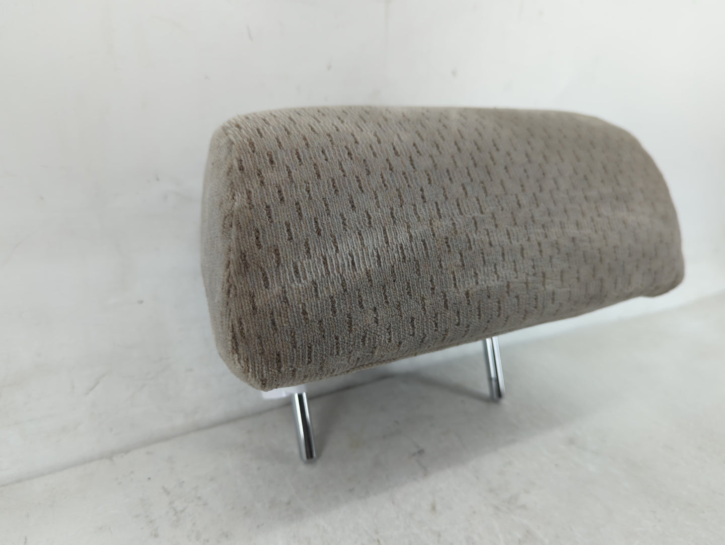 2002-2003 Toyota Camry Headrest Head Rest Rear Center Seat Fits Fits 2002 2003 OEM Used Auto Parts - Oemusedautoparts1.com
