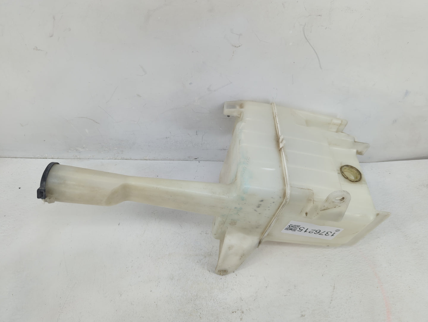 2002-2006 Toyota Camry Windshield Washer Fluid Reservoir Bottle 1376215 - Oemusedautoparts1.com