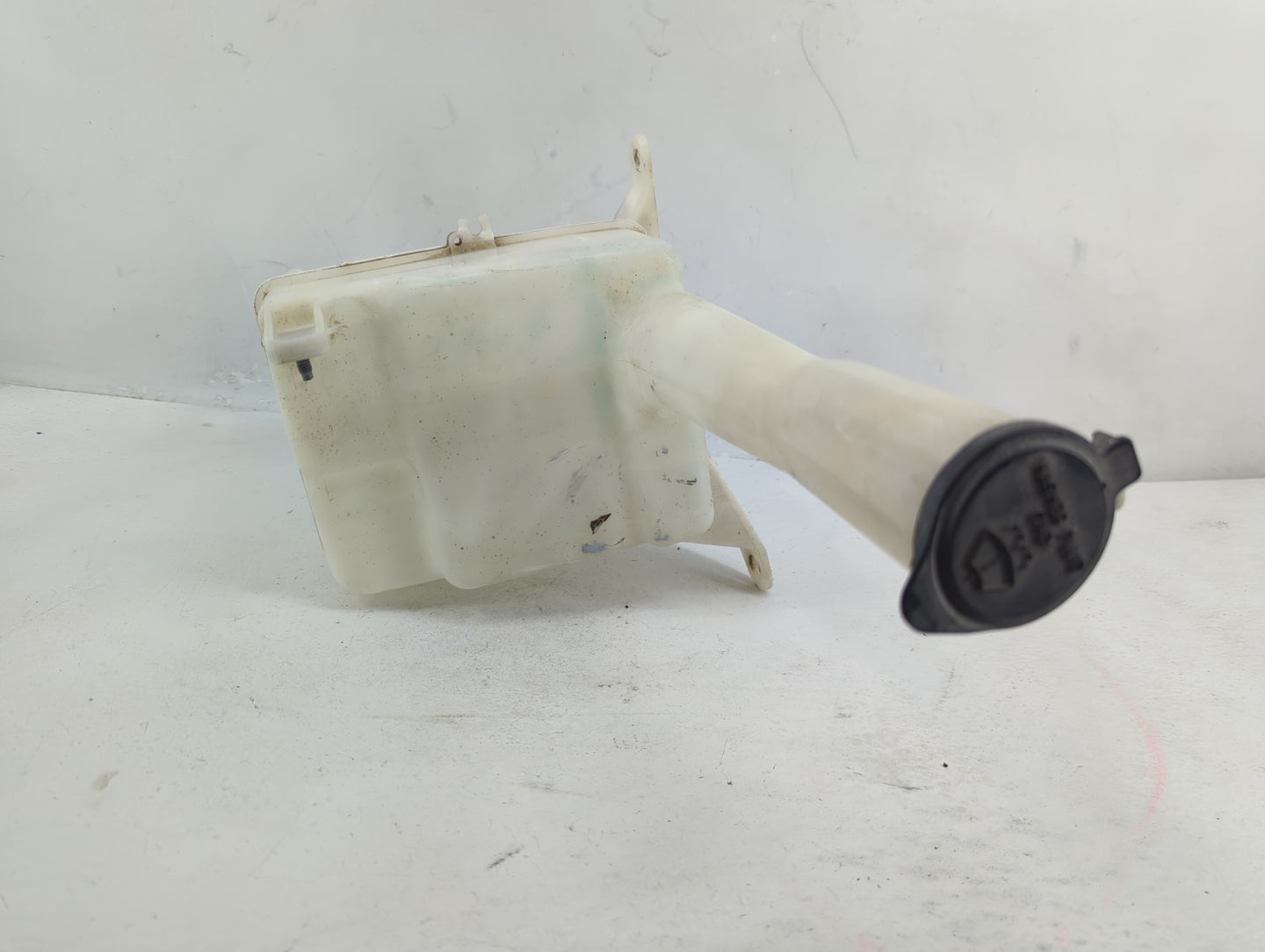 2002-2006 Toyota Camry Windshield Washer Fluid Reservoir Bottle 1376215 - Oemusedautoparts1.com