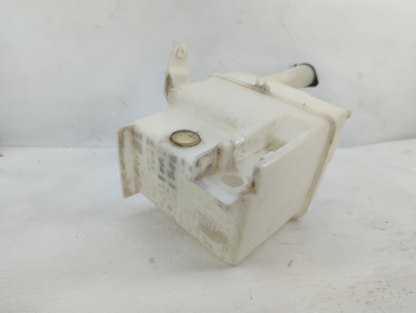 2002-2006 Toyota Camry Windshield Washer Fluid Reservoir Bottle 1376215 - Oemusedautoparts1.com