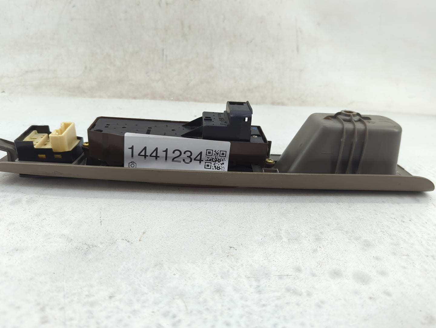 2002-2006 Toyota Camry Master Power Window Switch Replacement Driver Side Left P/N:74232-AA050 Fits OEM Used Auto Parts - Oe
