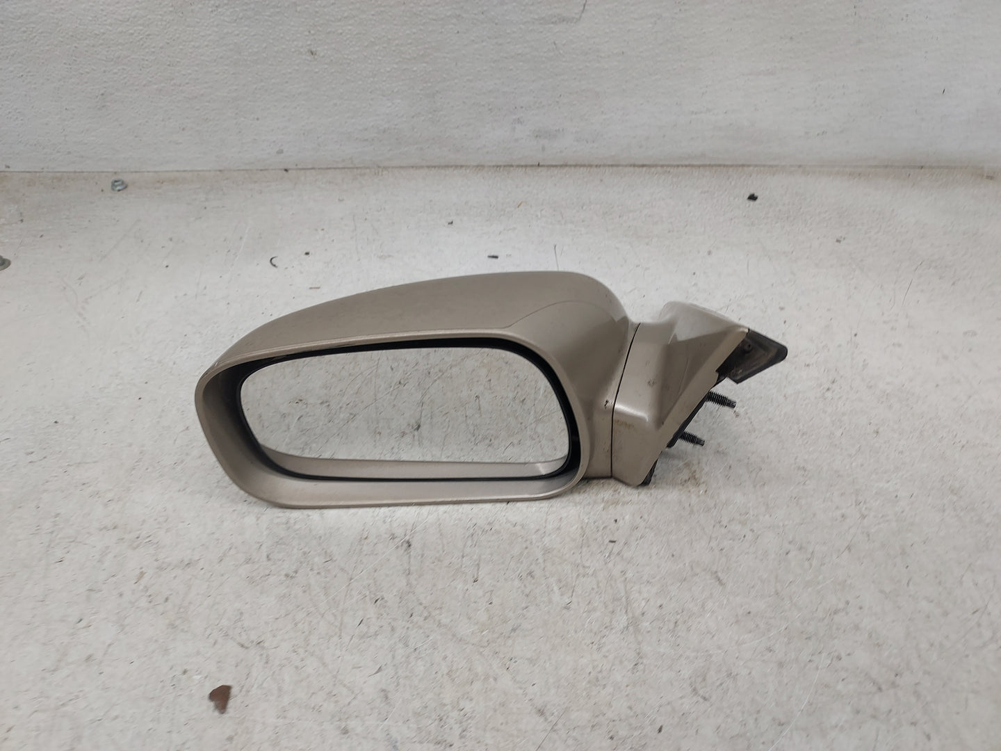 2002-2006 Toyota Camry Driver Side View Mirror - Left Door Mirror OEM Used - Oemusedautoparts1.com