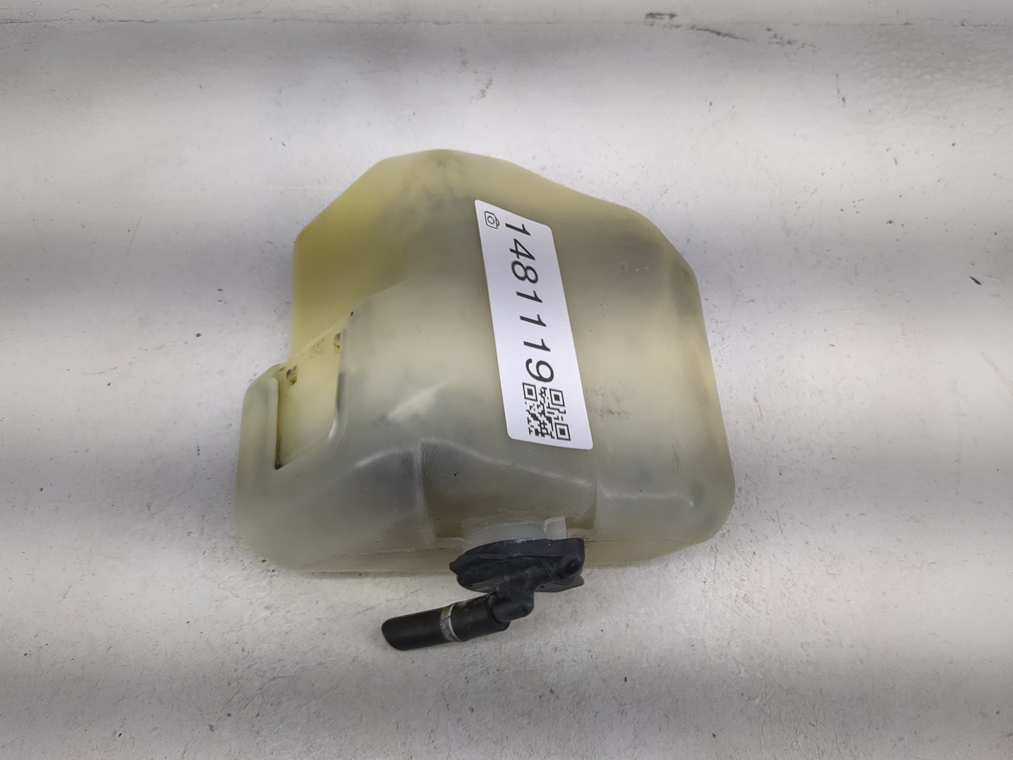 2002 Toyota Camry Radiator Coolant Overflow Expansion Tank Bottle - Oemusedautoparts1.com
