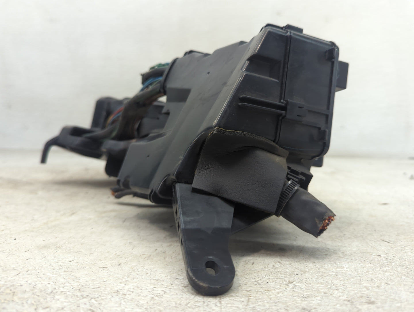 2002 Toyota Camry Fusebox Fuse Box Panel Relay Module Fits OEM Used Auto Parts - Oemusedautoparts1.com