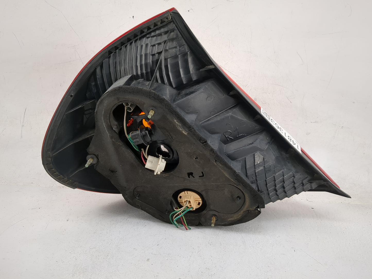 2002-2004 Toyota Camry Tail Light Assembly Passenger Right OEM Fits Fits 2002 2003 2004 OEM Used Auto Parts - Oemusedautopar