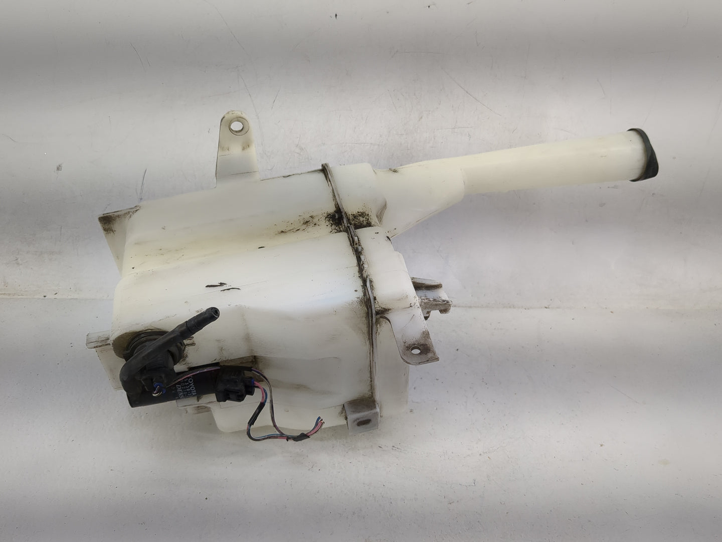 2002 Toyota Camry Windshield Washer Fluid Reservoir Bottle - Oemusedautoparts1.com