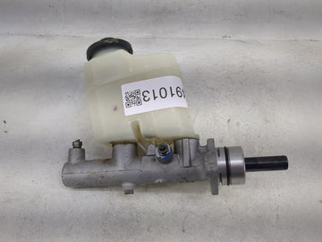 2002 Toyota Camry Brake Master Cylinder - Oemusedautoparts1.com