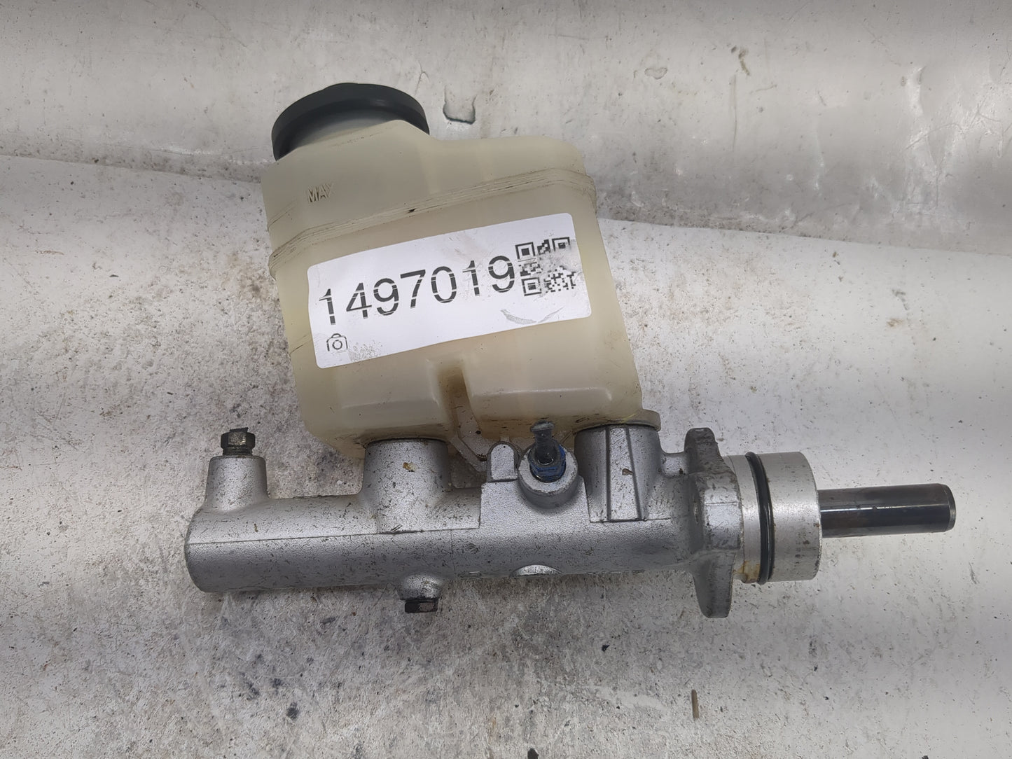 2002 Toyota Camry Brake Master Cylinder 1497019 - Oemusedautoparts1.com