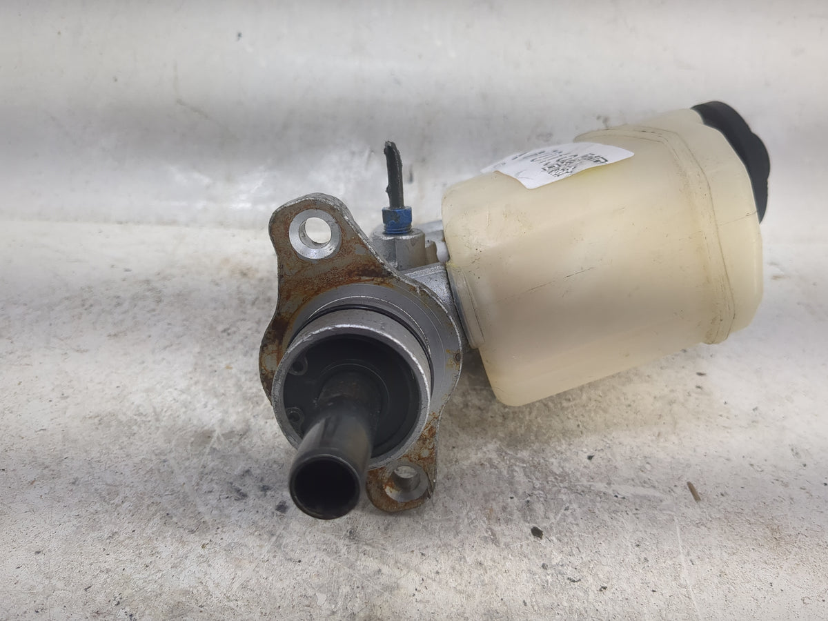 2002 Toyota Camry Brake Master Cylinder 1497019 - Oemusedautoparts1.com