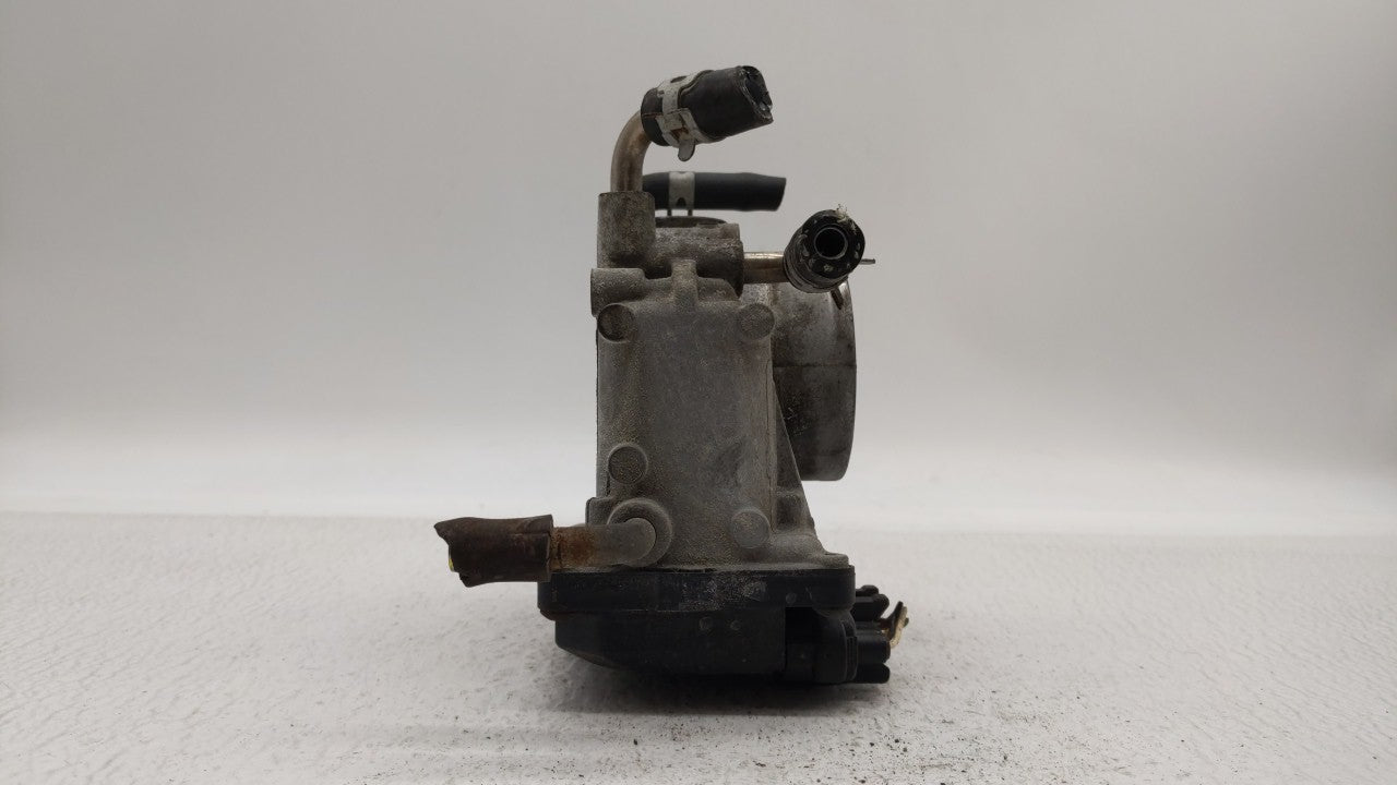 2002-2003 Toyota Camry Throttle Body P/N:22030-0H010 Fits Fits 2002 2003 OEM Used Auto Parts - Oemusedautoparts1.com
