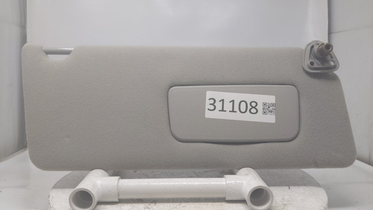 2002 Toyota Camry Sun Visor Shade Replacement Passenger Right Mirror Fits OEM Used Auto Parts - Oemusedautoparts1.com