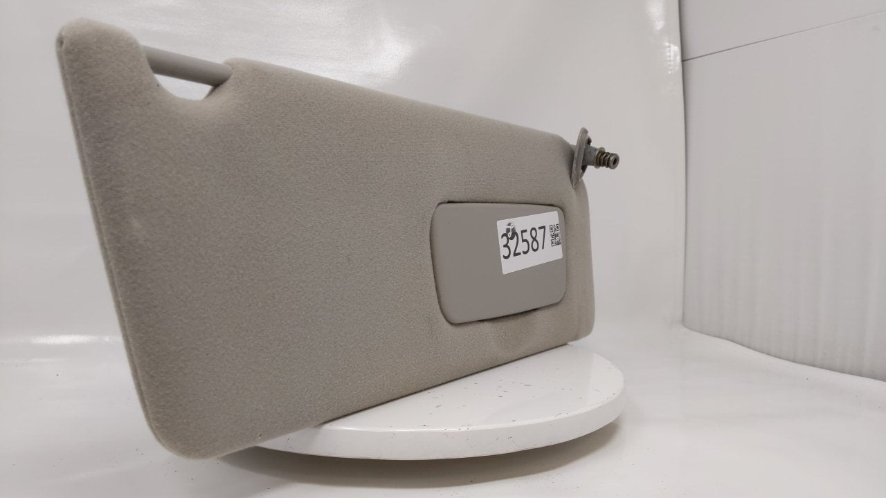 2002 Toyota Camry Sun Visor Shade Replacement Passenger Right Mirror Fits OEM Used Auto Parts - Oemusedautoparts1.com