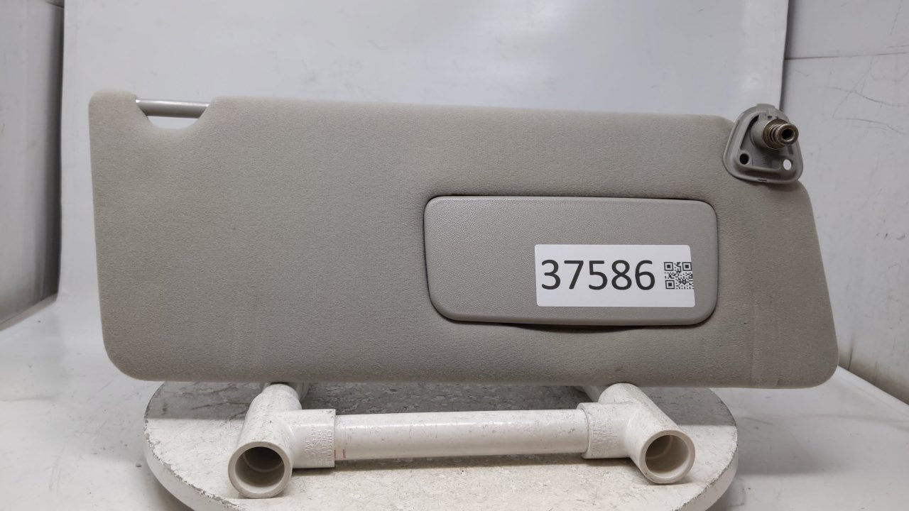 2002 Toyota Camry Sun Visor Shade Replacement Passenger Right Mirror Fits OEM Used Auto Parts - Oemusedautoparts1.com