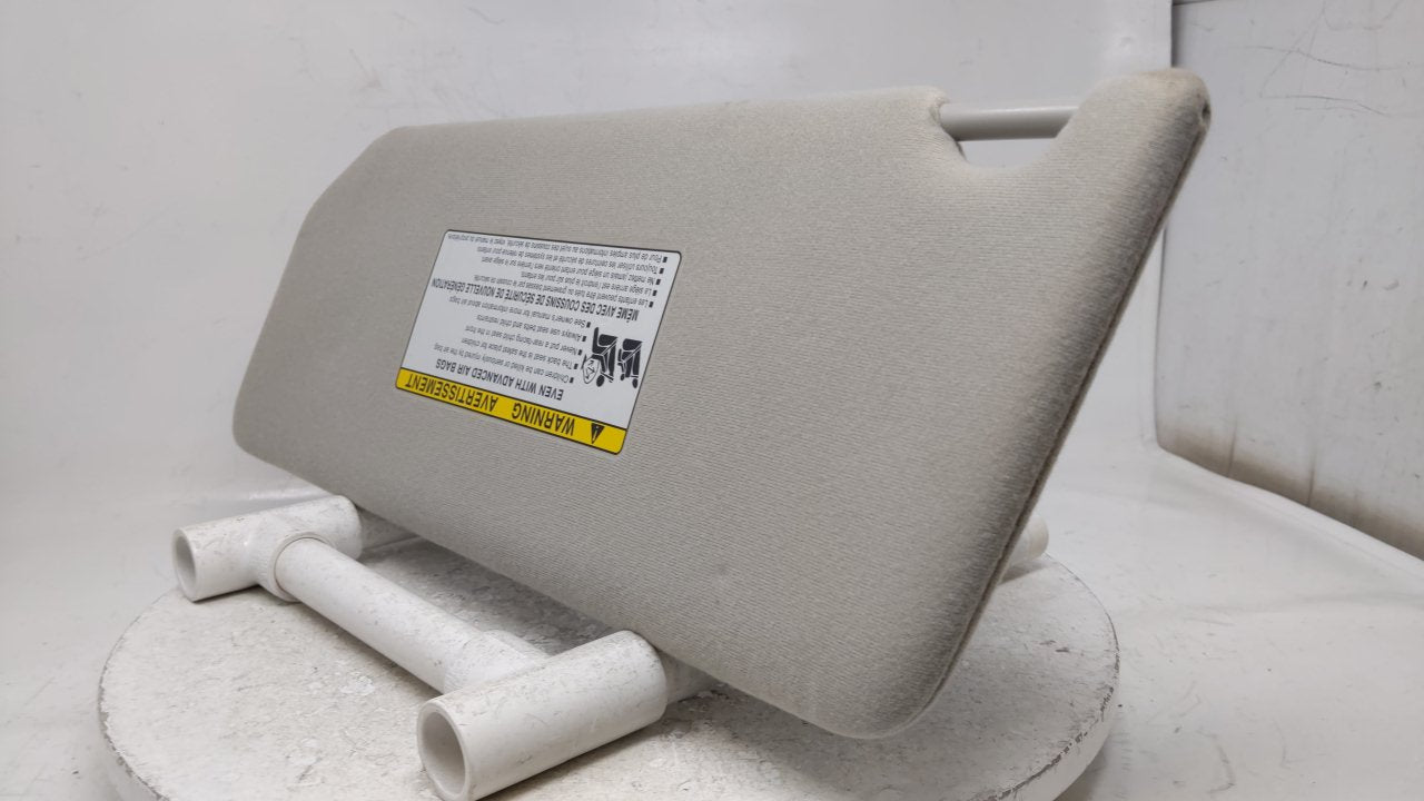 2002 Toyota Camry Sun Visor Shade Replacement Passenger Right Mirror Fits OEM Used Auto Parts - Oemusedautoparts1.com