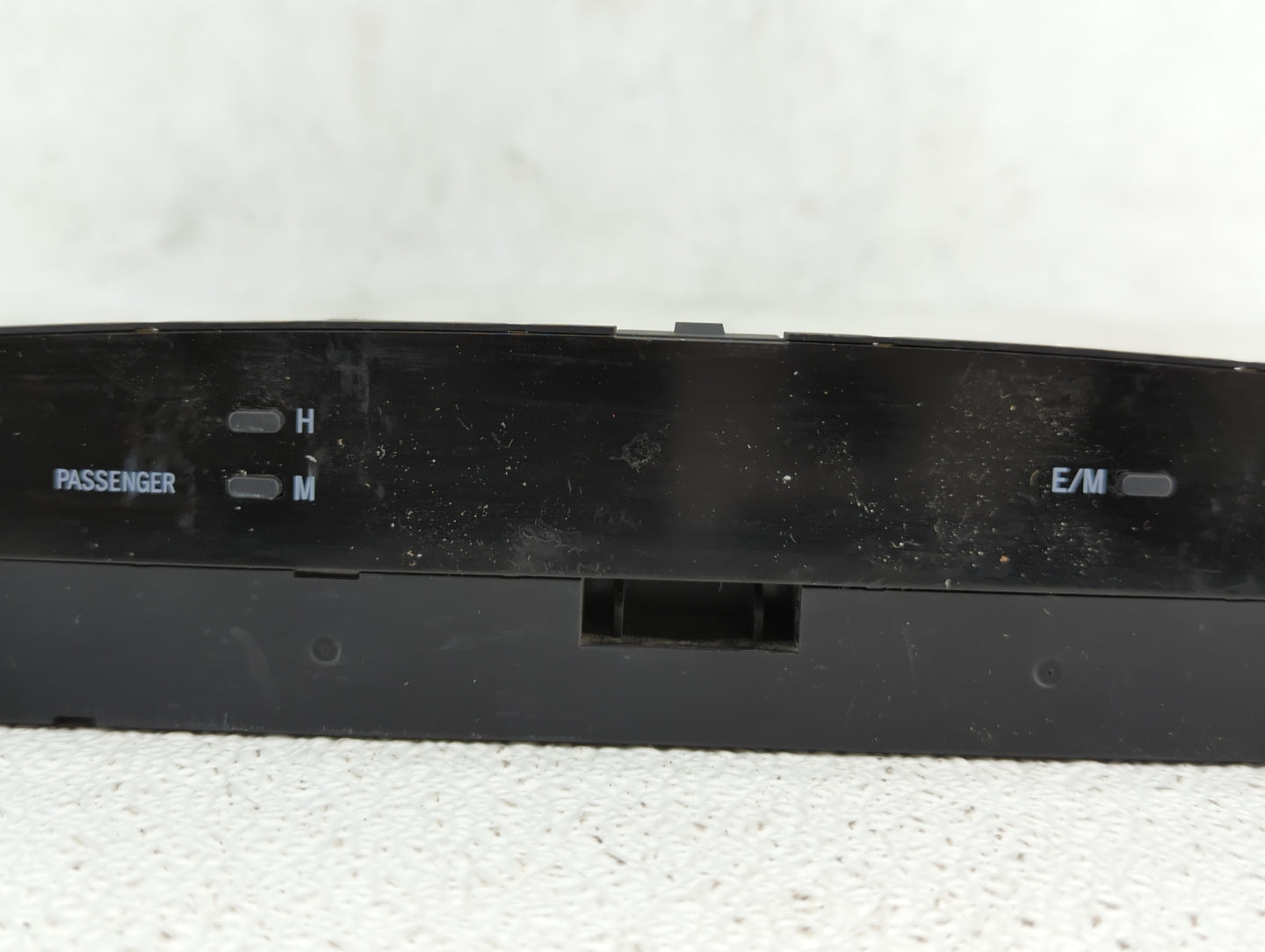 2002 Toyota Camry Digitial Dash Clock P/N:83910-33060 Fits OEM Used Auto Parts - Oemusedautoparts1.com