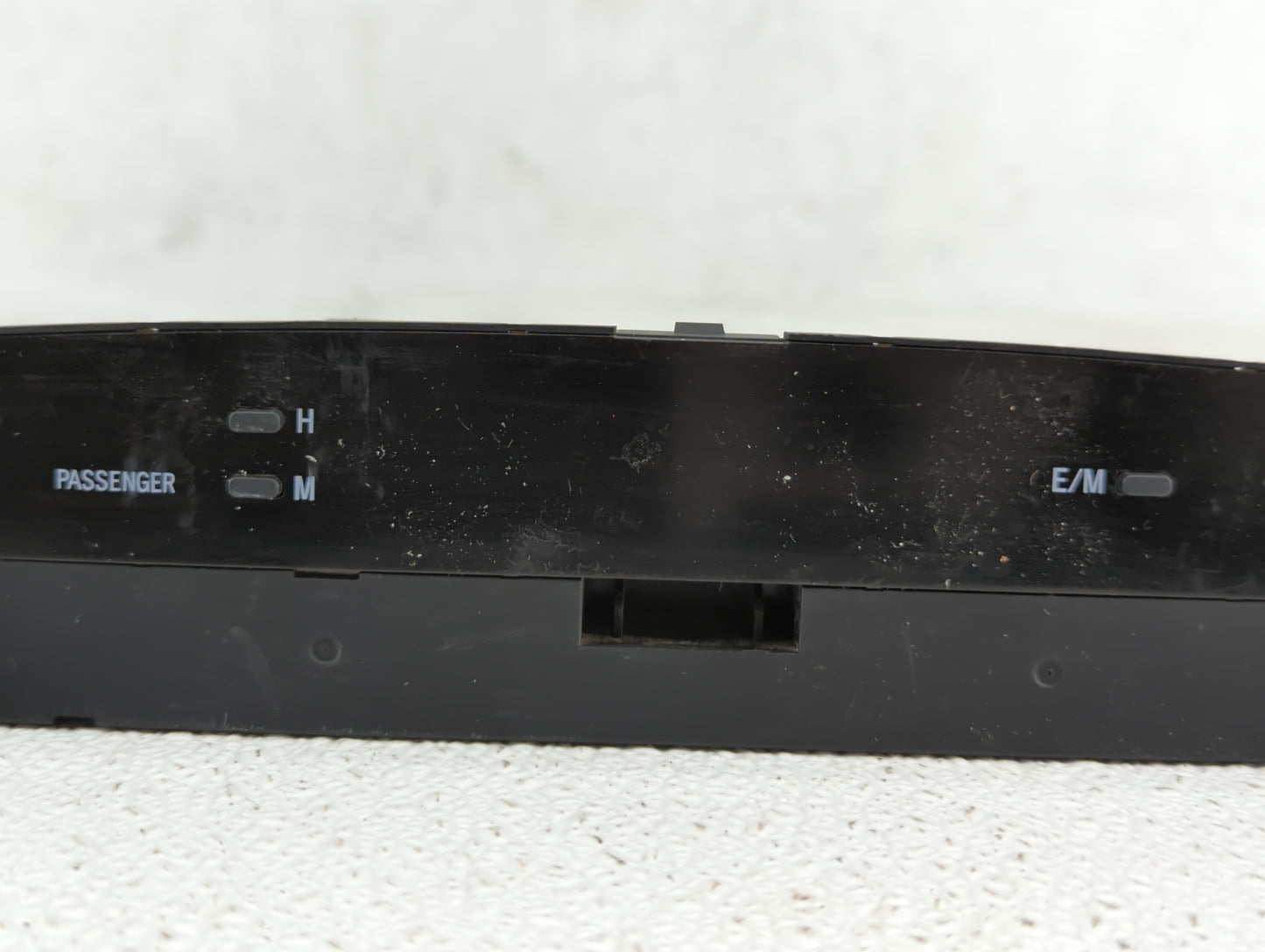 2002 Toyota Camry Digitial Dash Clock P/N:83910-33060 Fits OEM Used Auto Parts - Oemusedautoparts1.com