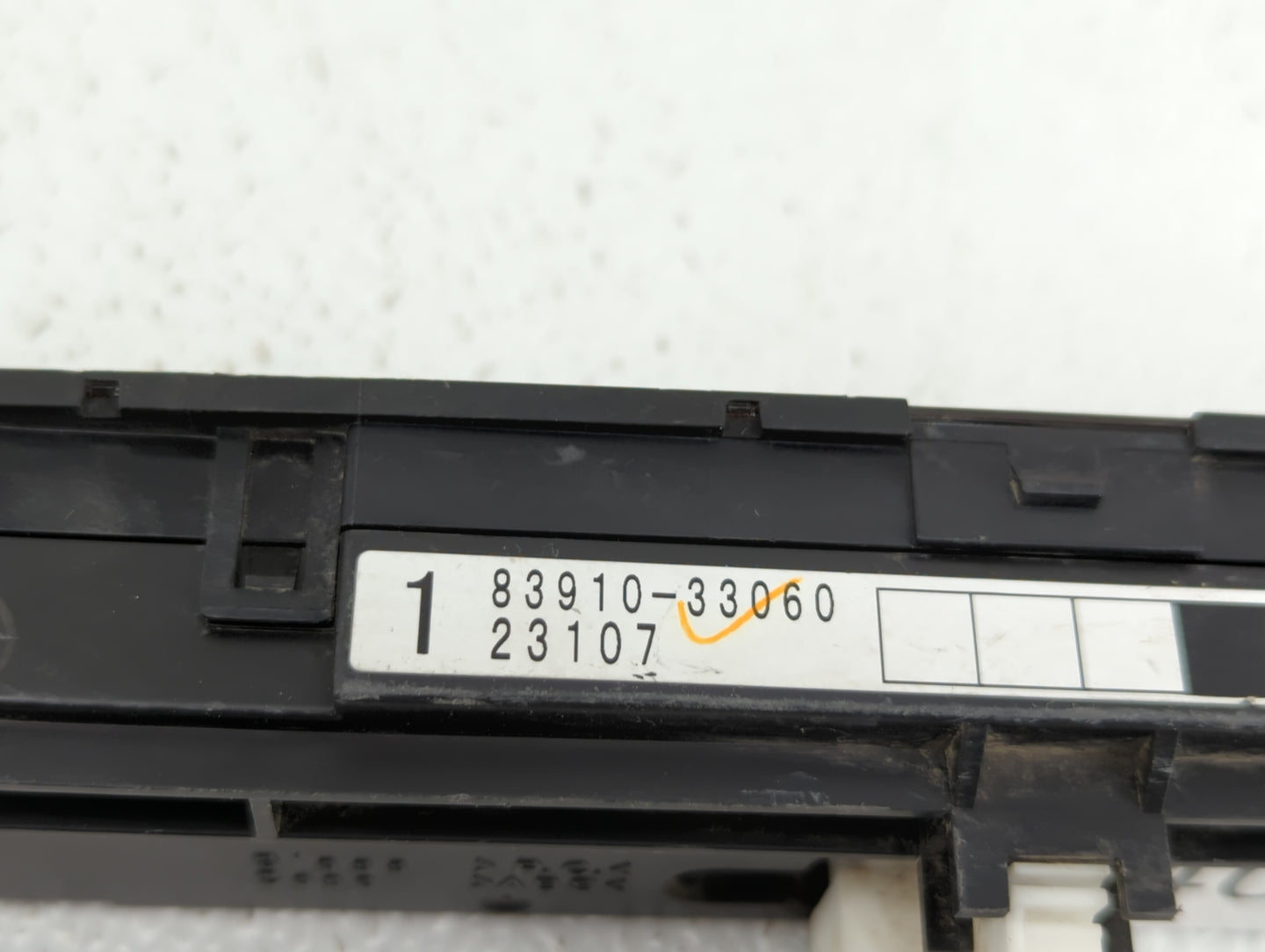 TOYOTA CAMRY CENTER DASH DIGITAL CLOCK - Oemusedautoparts1.com