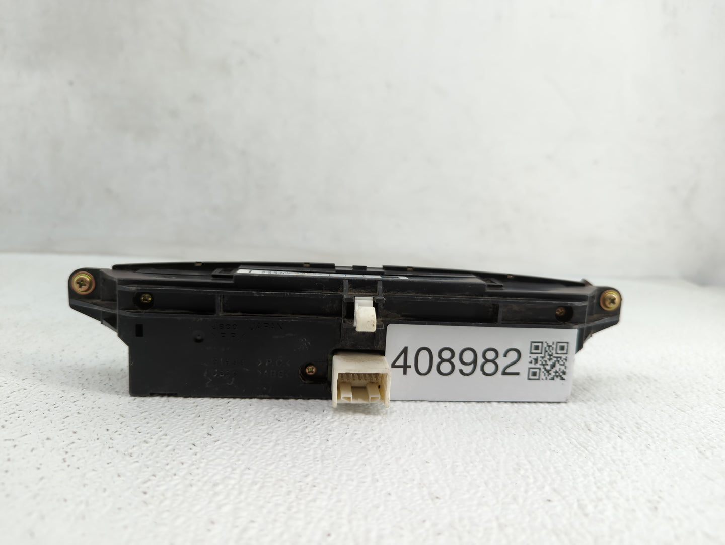 TOYOTA CAMRY CENTER DASH DIGITAL CLOCK - Oemusedautoparts1.com