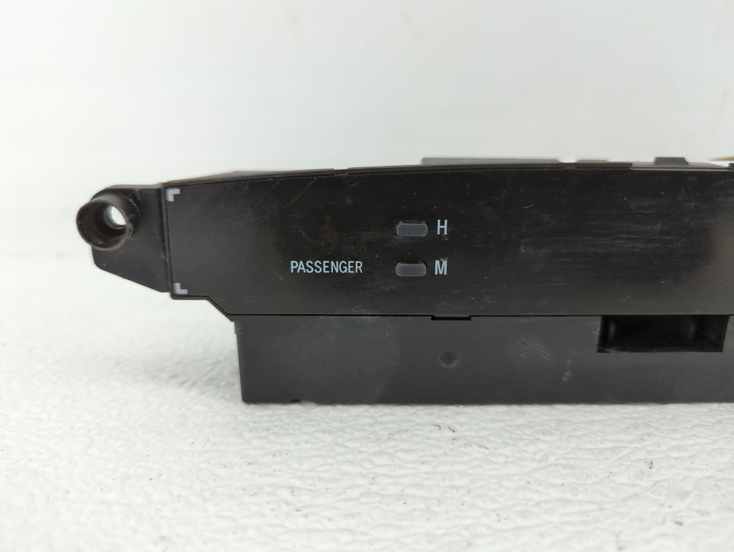 2002 Toyota Camry Digitial Dash Clock P/N:83910-33120 83910-06070, 83910-33060 Fits OEM Used Auto Parts - Oemusedautoparts1.