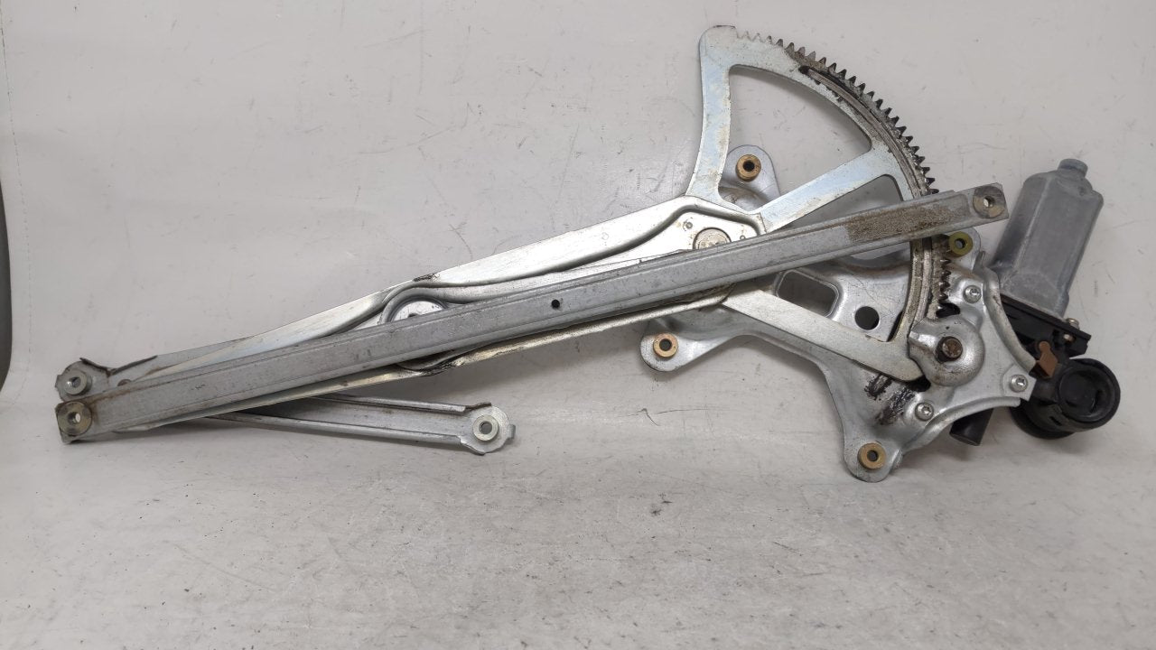 2002-2006 Toyota Camry Used Window Regulator Passenger Front - Oemusedautoparts1.com