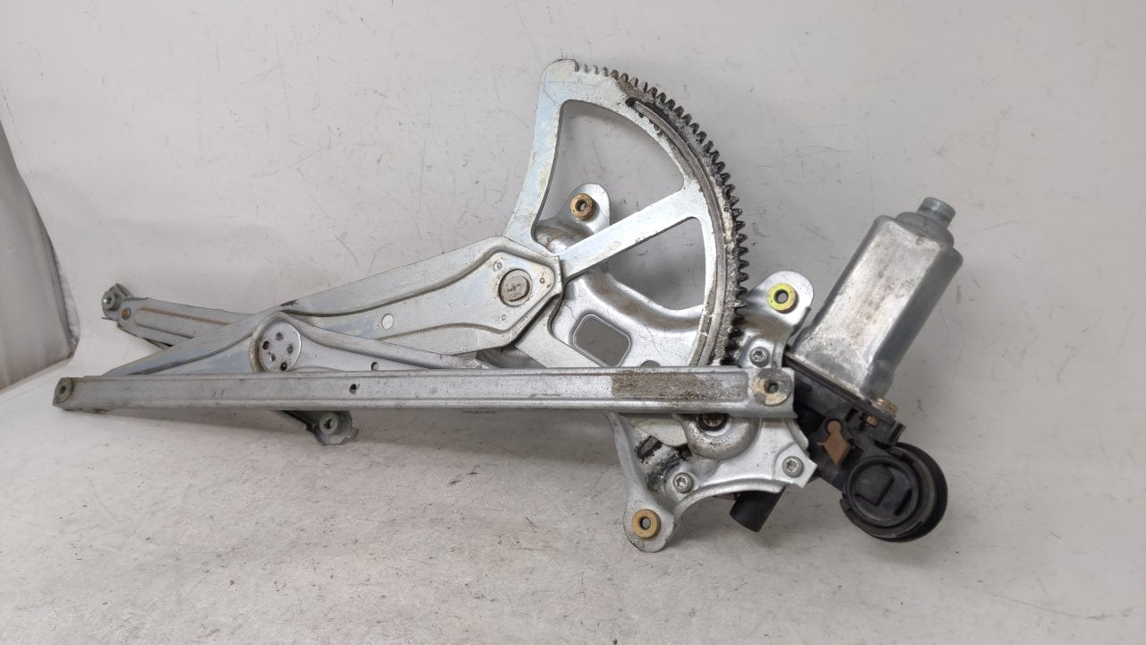 2002-2006 Toyota Camry Used Window Regulator Passenger Front - Oemusedautoparts1.com