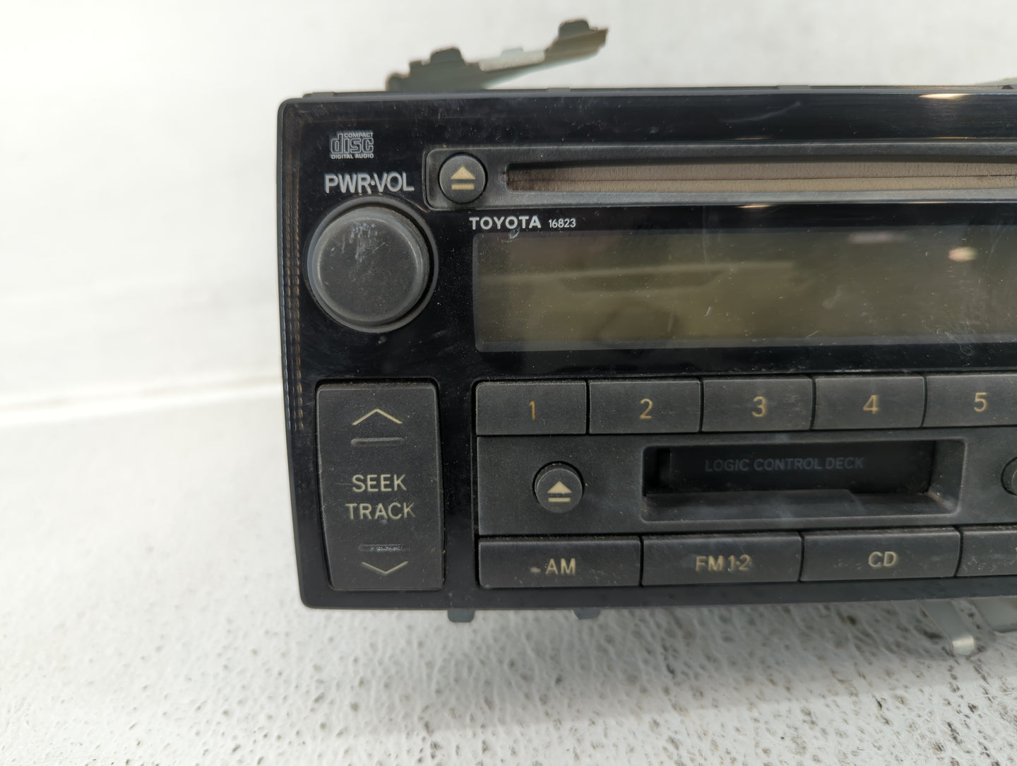 2002-2004 Toyota Camry Am Fm Cd Player Radio Receiver - Oemusedautoparts1.com