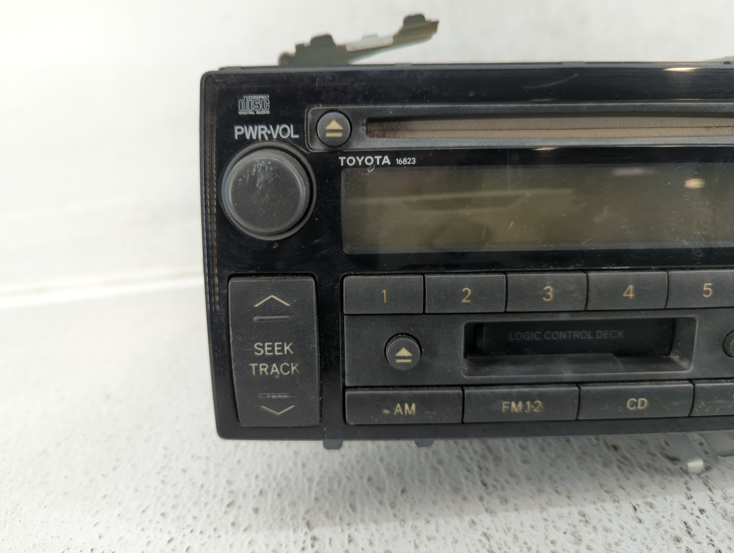 2002-2004 Toyota Camry Am Fm Cd Player Radio Receiver - Oemusedautoparts1.com