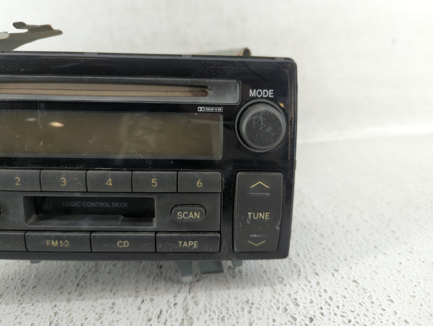 2002-2004 Toyota Camry Am Fm Cd Player Radio Receiver - Oemusedautoparts1.com