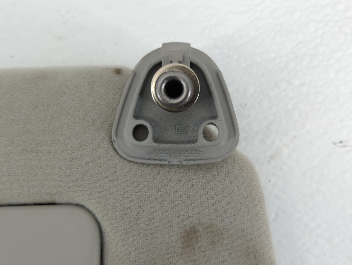 2002-2006 Toyota Camry Sun Visor Shade Replacement Passenger Right Mirror Fits Fits 2002 2003 2004 2005 2006 OEM Used Auto P