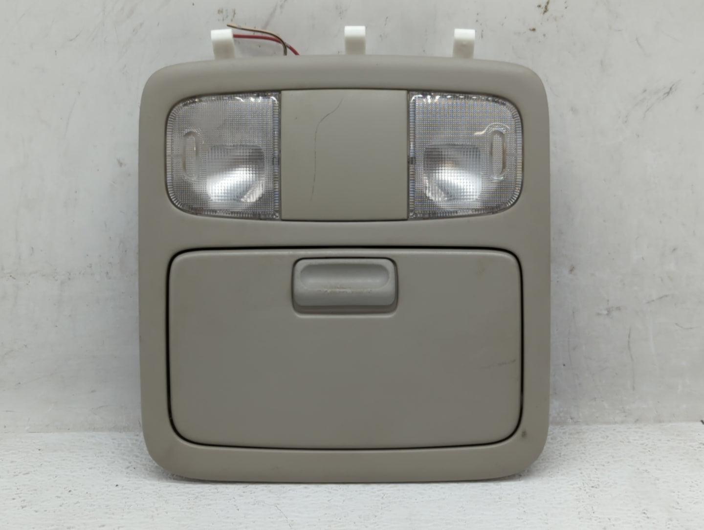 2002-2006 Toyota Camry Overhead Roof Console 588656 - Oemusedautoparts1.com
