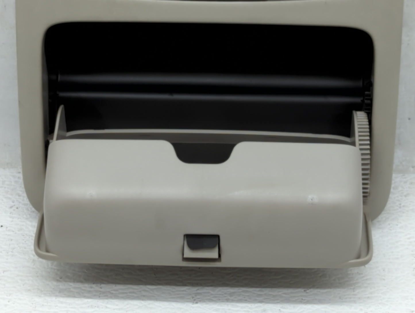 2002-2006 Toyota Camry Overhead Roof Console 588656 - Oemusedautoparts1.com