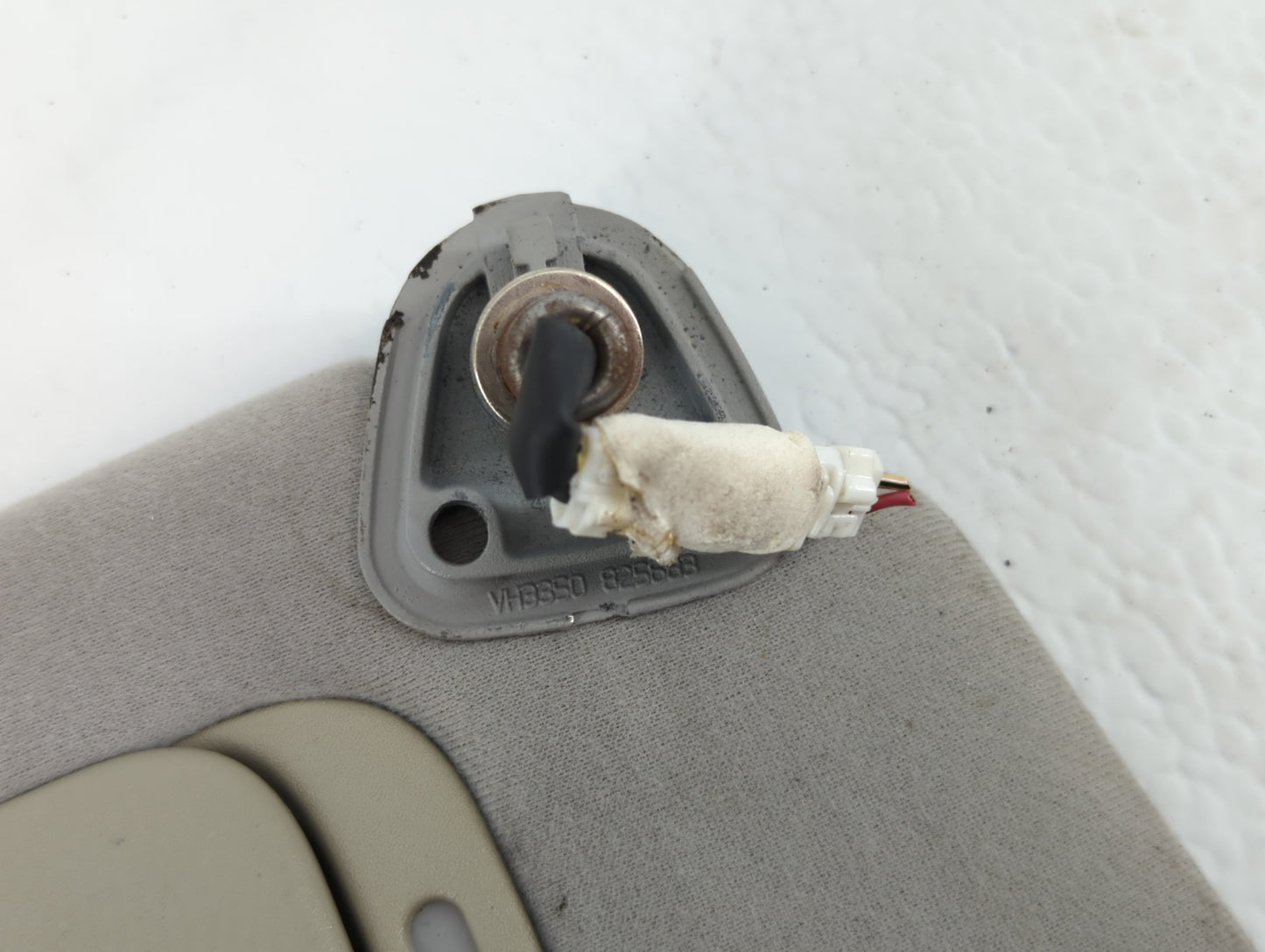 2002-2006 Toyota Camry Sun Visor Shade Replacement Passenger Right Mirror Fits Fits 2002 2003 2004 2005 2006 OEM Used Auto P