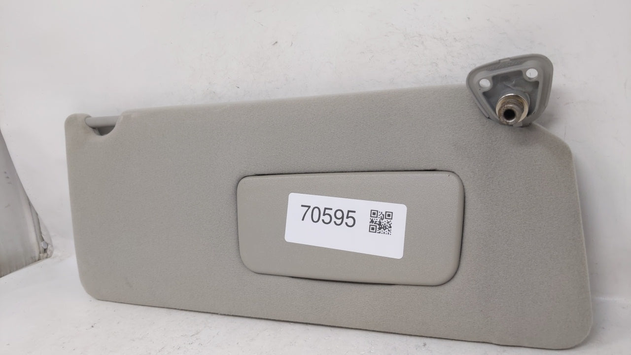 2002 Toyota Camry Sun Visor Shade Replacement Passenger Right Mirror Fits OEM Used Auto Parts - Oemusedautoparts1.com