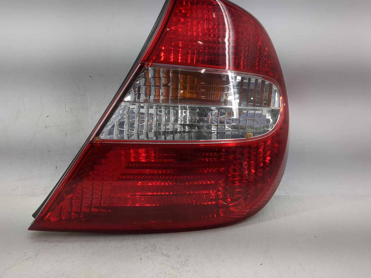 2002-2004 Toyota Camry Tail Light Assembly Passenger Right OEM Fits Fits 2002 2003 2004 OEM Used Auto Parts - Oemusedautopar