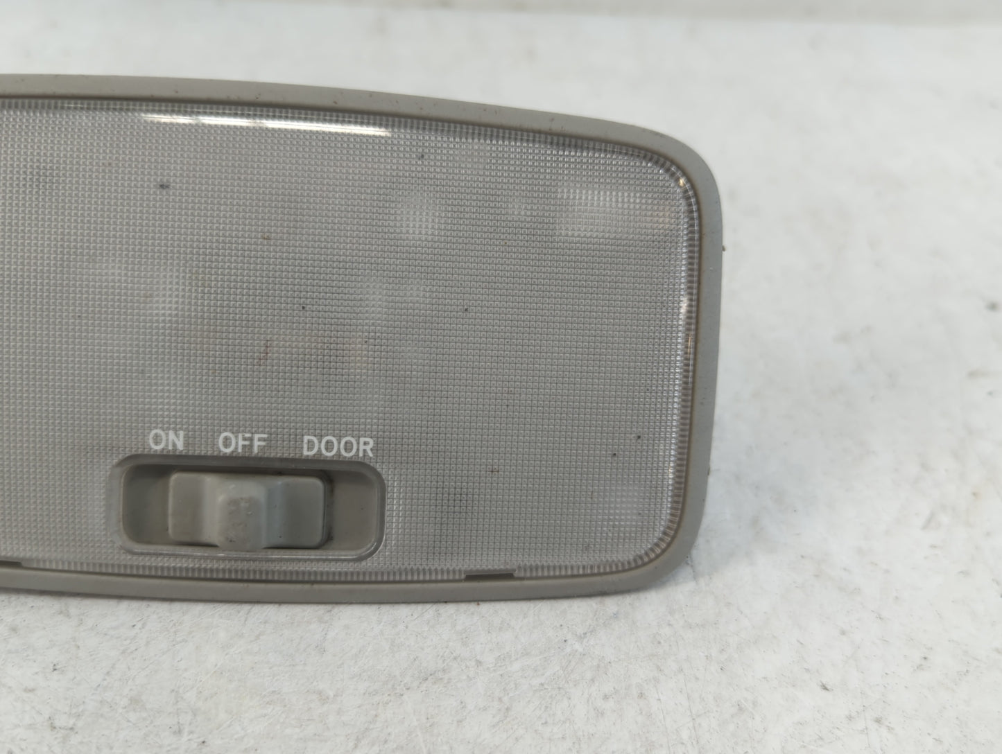 2002-2006 Toyota Camry Overhead Roof Console 888336 - Oemusedautoparts1.com