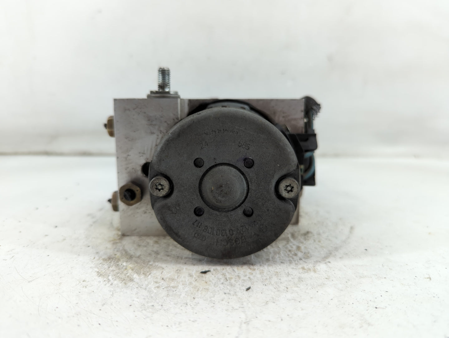 2002-2003 Toyota Camry ABS Pump Control Module Replacement P/N:881 586 517 Fits Fits 2002 2003 OEM Used Auto Parts - Oemused