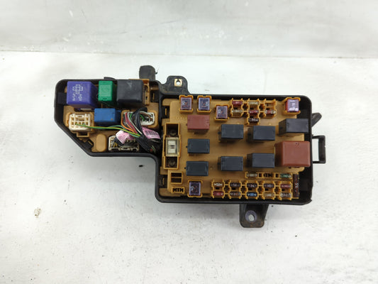 2000-2002 Toyota Celica Fusebox Fuse Box Panel Relay Module Fits Fits 2000 2001 2002 OEM Used Auto Parts