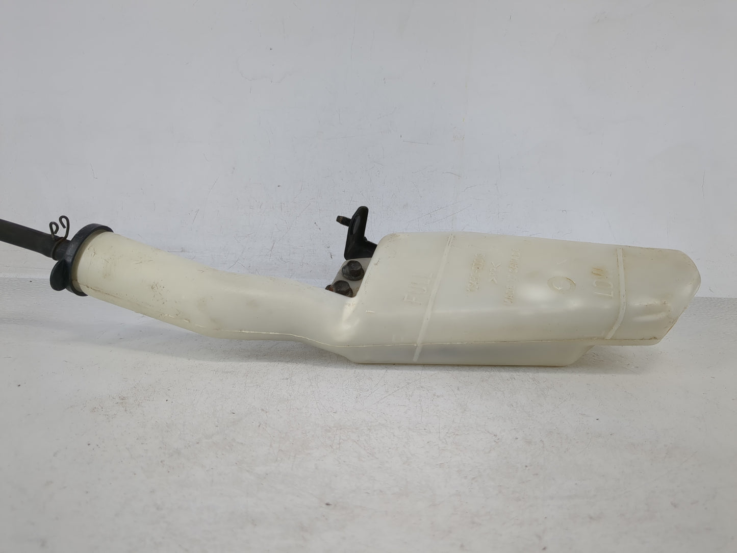 1998-2002 Toyota Corolla Radiator Coolant Overflow Expansion Tank Bottle - Oemusedautoparts1.com