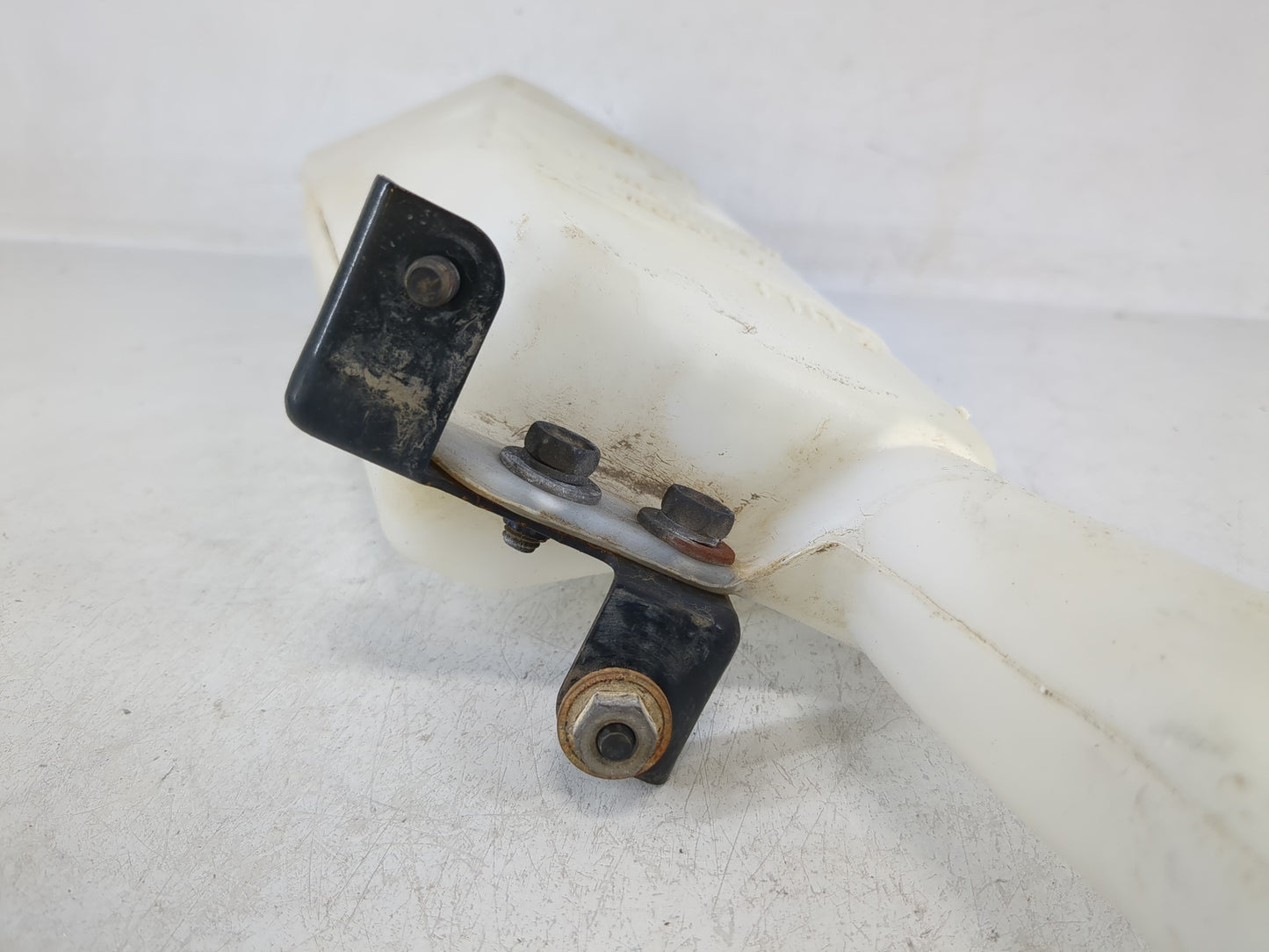 1998-2002 Toyota Corolla Radiator Coolant Overflow Expansion Tank Bottle - Oemusedautoparts1.com