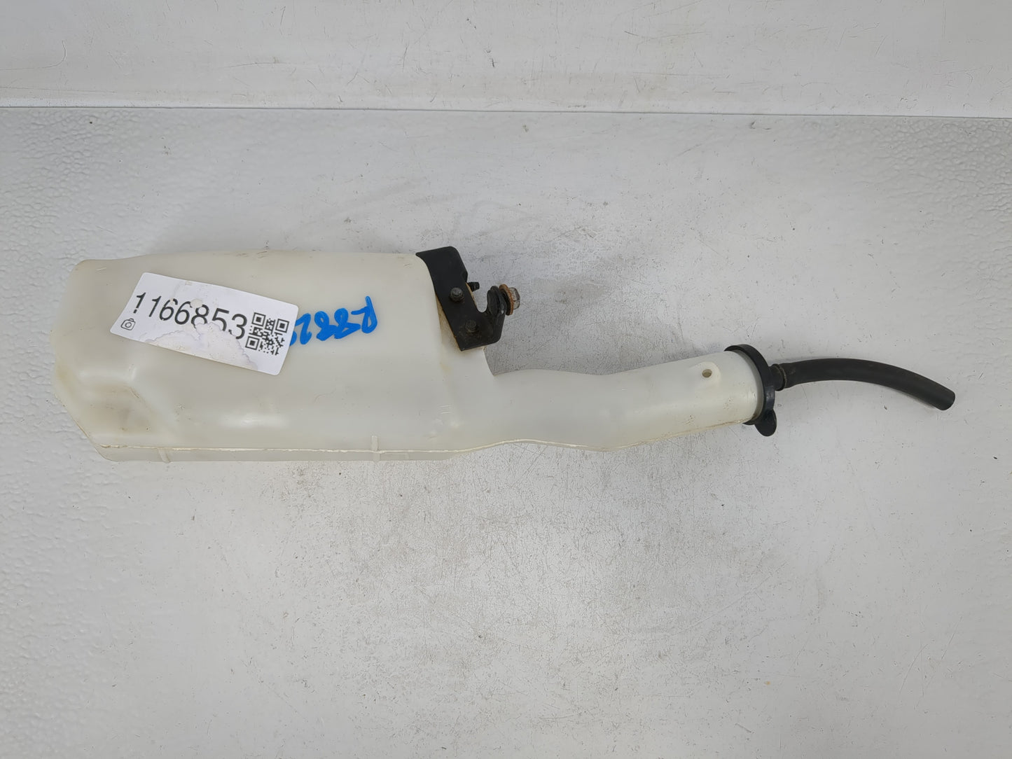 1998-2002 Toyota Corolla Radiator Coolant Overflow Expansion Tank Bottle - Oemusedautoparts1.com