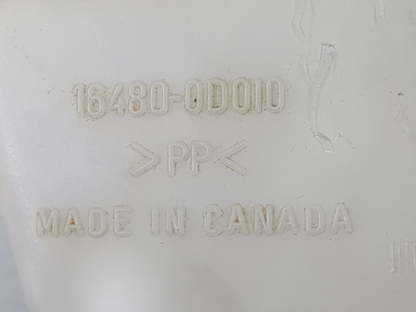 1998-2002 Toyota Corolla Radiator Coolant Overflow Expansion Tank Bottle - Oemusedautoparts1.com