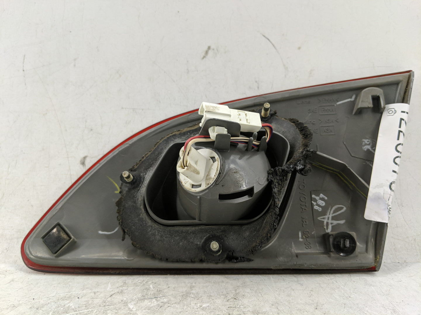 2001-2002 Toyota Corolla Tail Light Assembly Driver Left OEM Fits Fits 2001 2002 OEM Used Auto Parts - Oemusedautoparts1.com