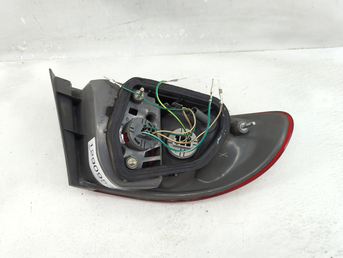 1998-2002 Toyota Corolla Tail Light Assembly Passenger Right OEM Fits Fits 1998 1999 2000 2001 2002 OEM Used Auto Parts - Oe