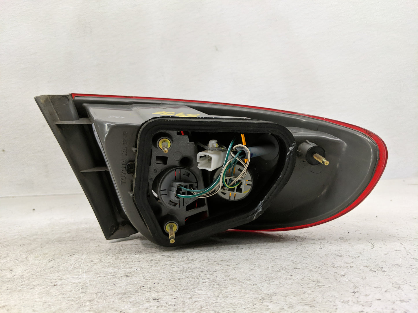 1998-2002 Toyota Corolla Tail Light Assembly Passenger Right OEM Fits Fits 1998 1999 2000 2001 2002 OEM Used Auto Parts - Oe