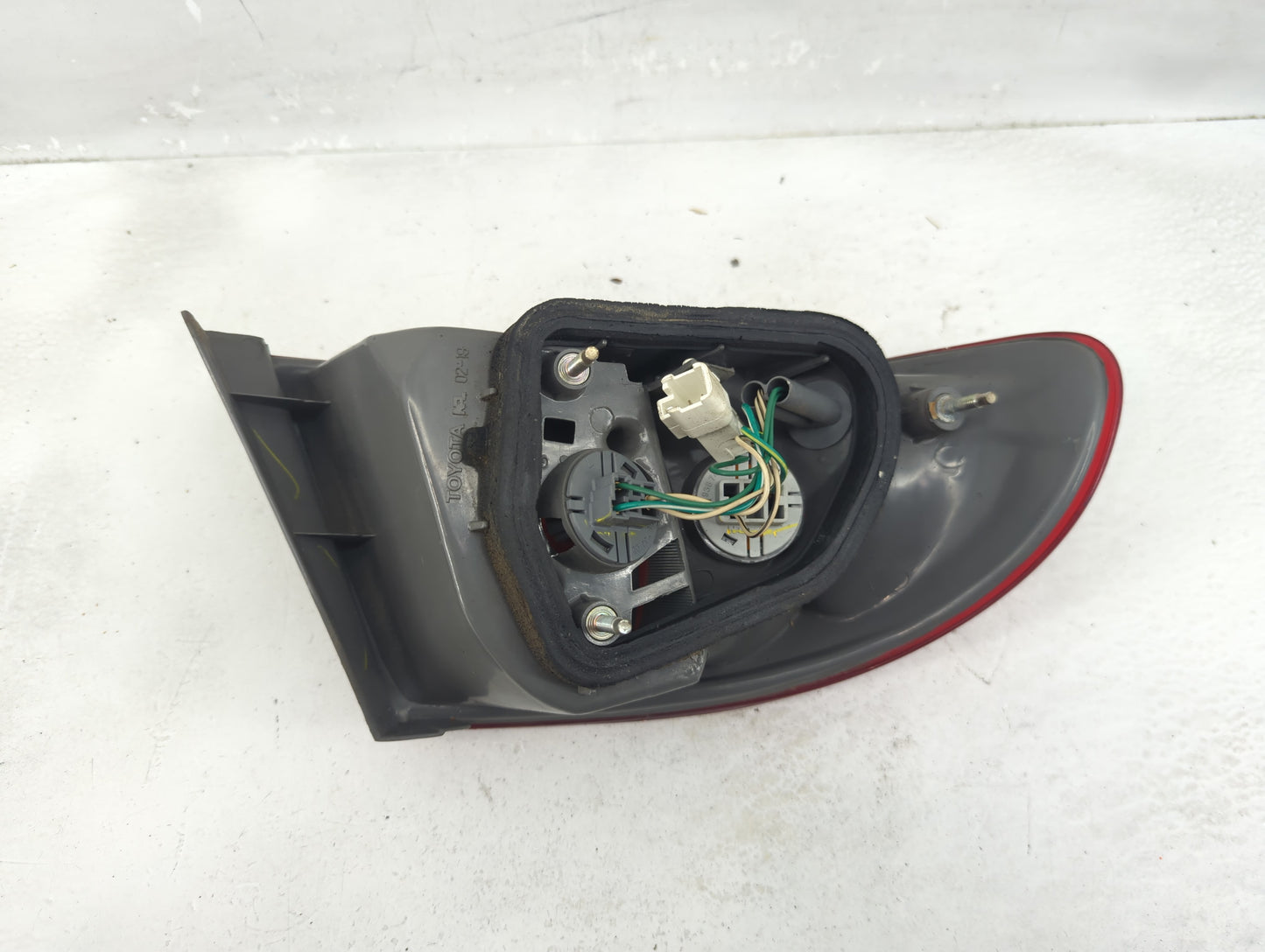 1998-2002 Toyota Corolla Tail Light Assembly Passenger Right OEM Fits Fits 1998 1999 2000 2001 2002 OEM Used Auto Parts - Oe