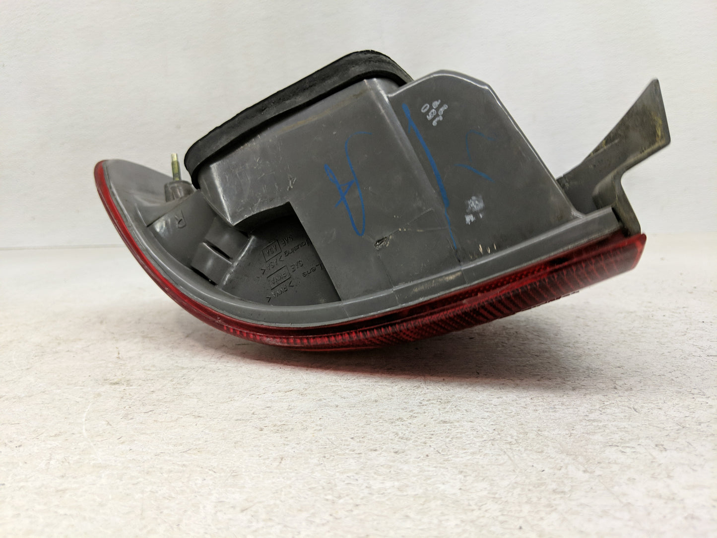 1998-2002 Toyota Corolla Tail Light Assembly Passenger Right OEM Fits Fits 1998 1999 2000 2001 2002 OEM Used Auto Parts - Oe