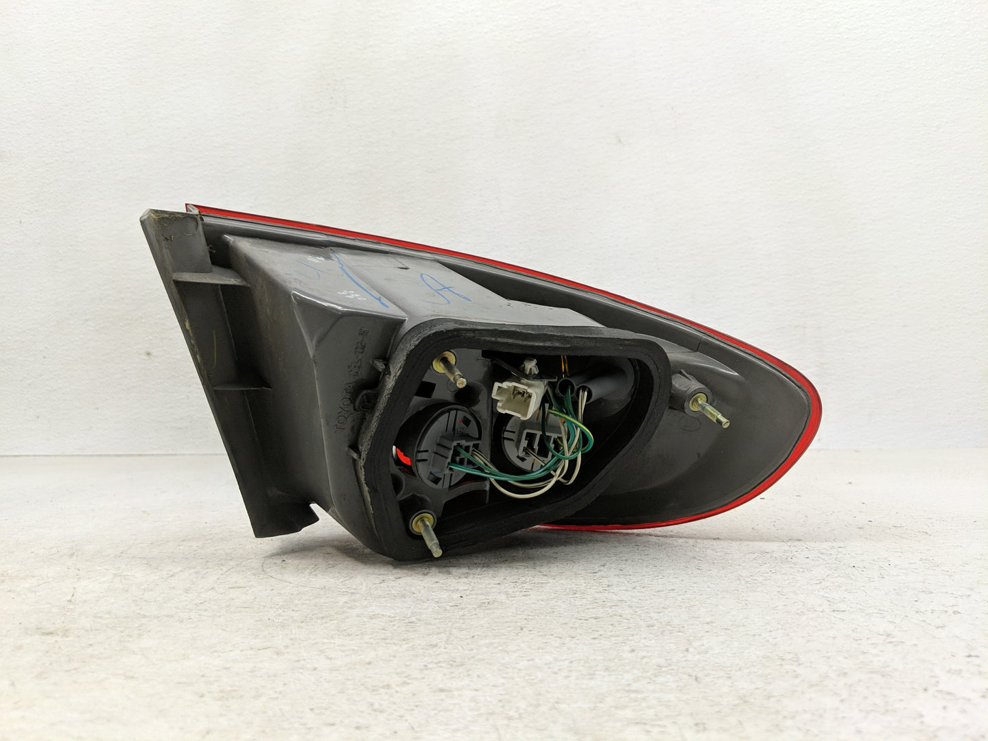 1998-2002 Toyota Corolla Tail Light Assembly Passenger Right OEM Fits Fits 1998 1999 2000 2001 2002 OEM Used Auto Parts - Oe