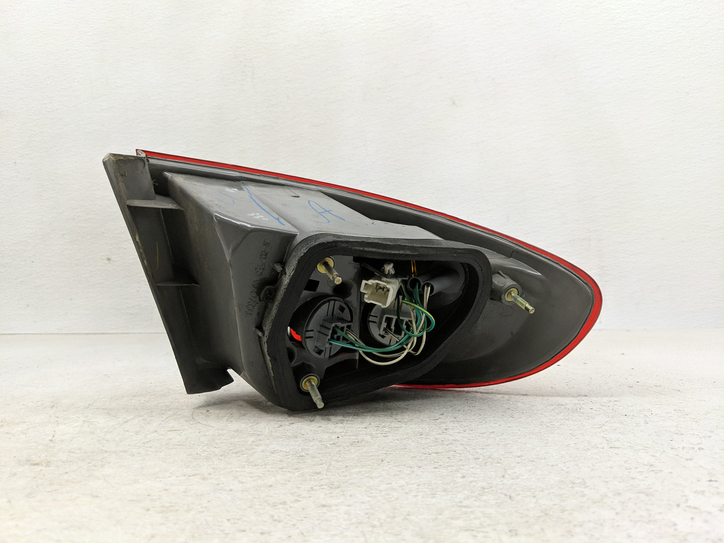 1998-2002 Toyota Corolla Tail Light Assembly Passenger Right OEM Fits Fits 1998 1999 2000 2001 2002 OEM Used Auto Parts - Oe