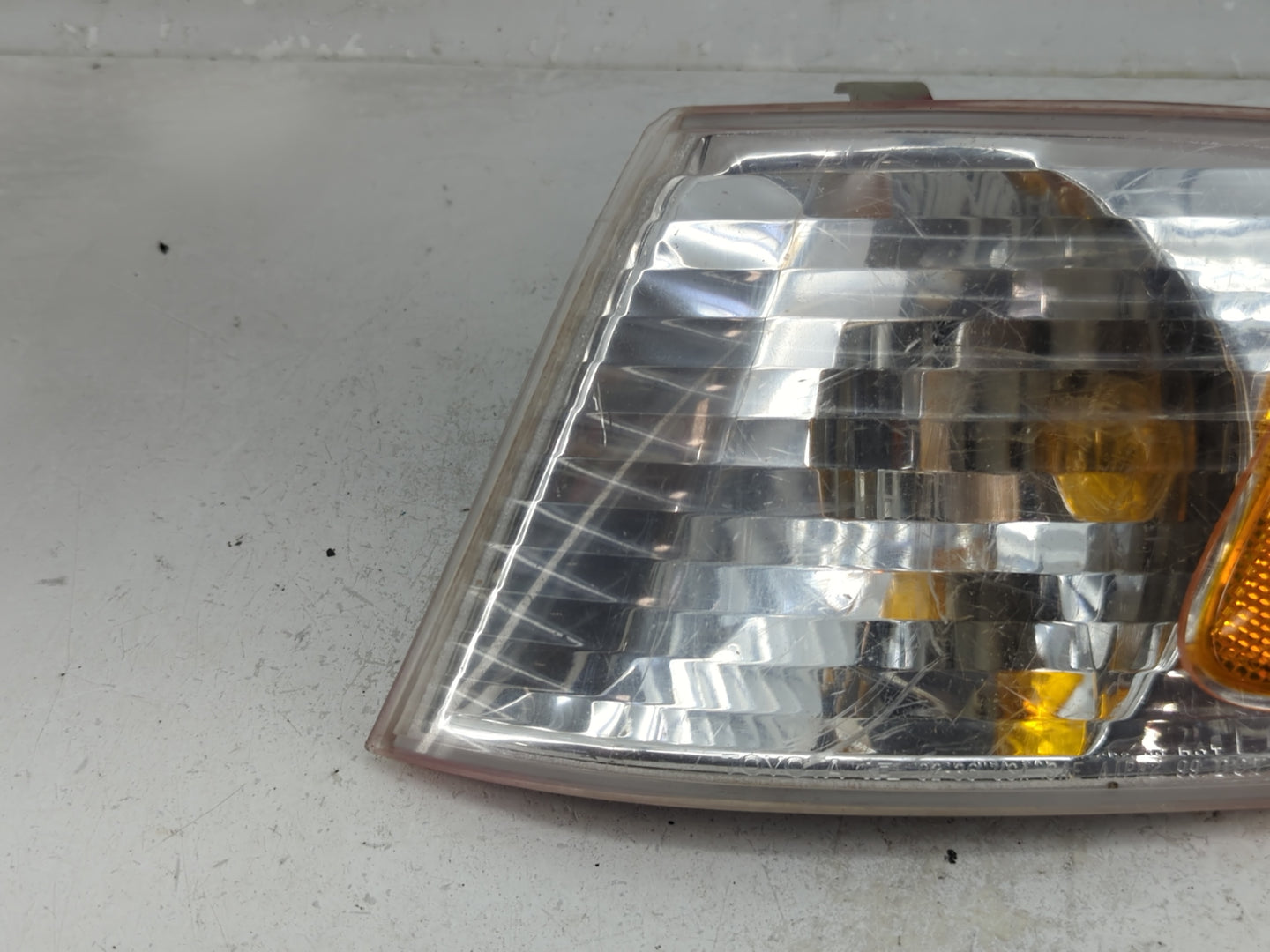 2001-2002 Toyota Corolla Driver Left Oem Head Light Headlight Lamp - Oemusedautoparts1.com